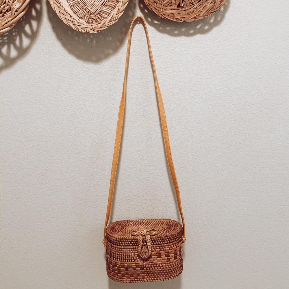 Gorgeous handwoven crossbody bag